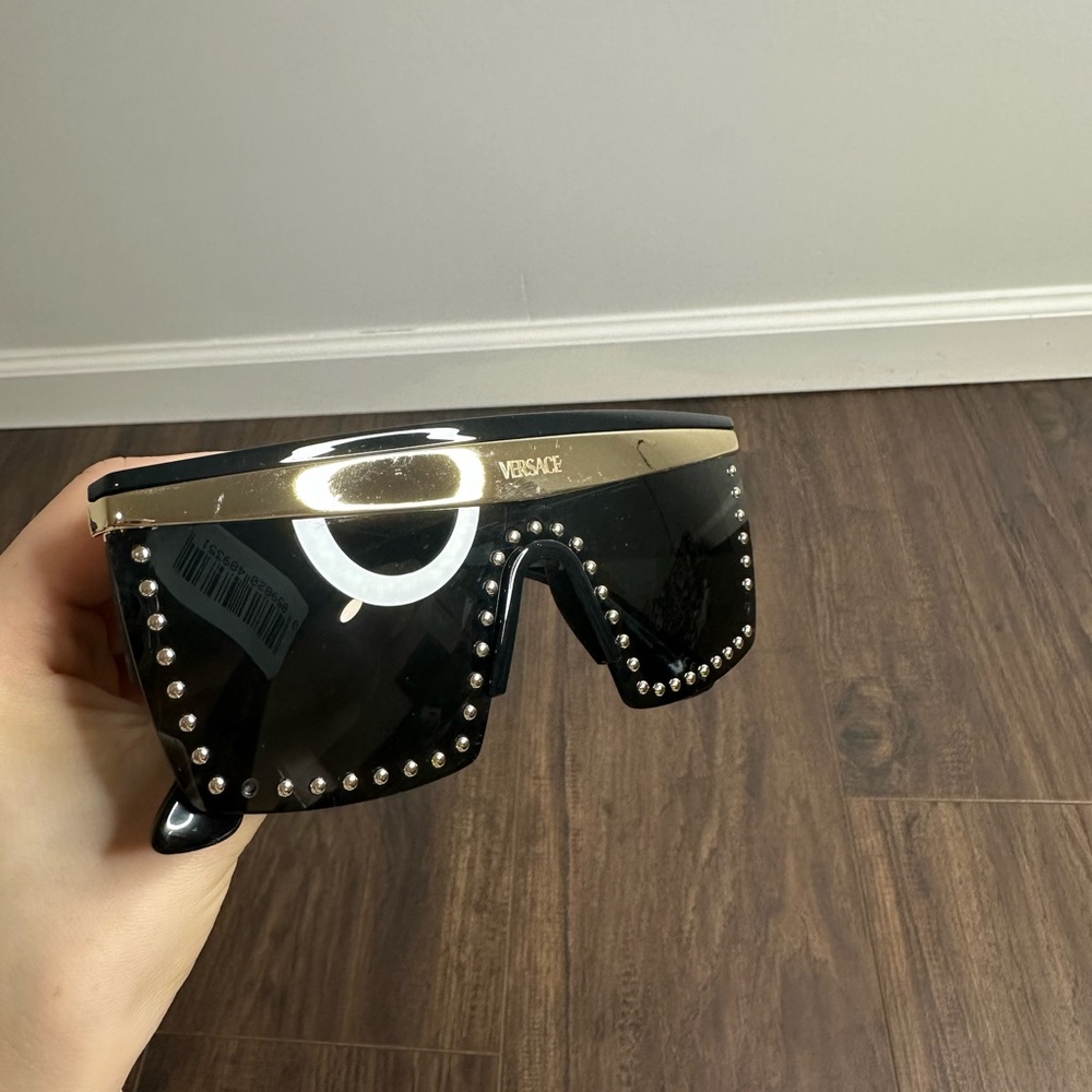 Versace
Shield Sunglasses, 144mm - Picture 9 of 15